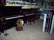مركز فالنتاين للموسيقى Valentine Music Center
