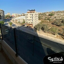 للبيع ثلاث غرف مشطبة، في رام الله بيرزيت الشارع الرئيسي 